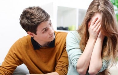 Financial Abuse in Marriage – 7 Signs and Ways to Deal With It
