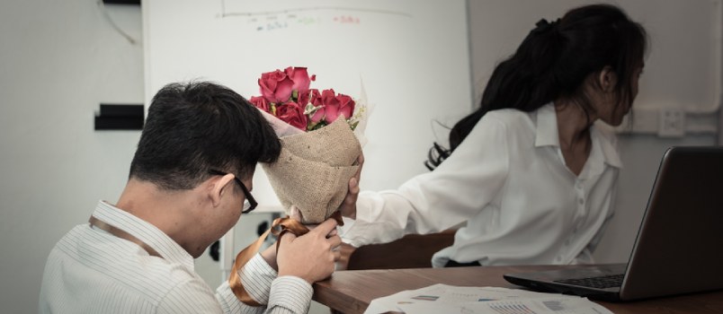 No coquetees y trátalos como a tus amigos No coquetees y trátalos como a tus amigos