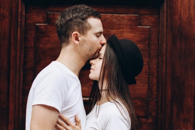 Activity: 21 Questions That Will Improve Emotional Intimacy